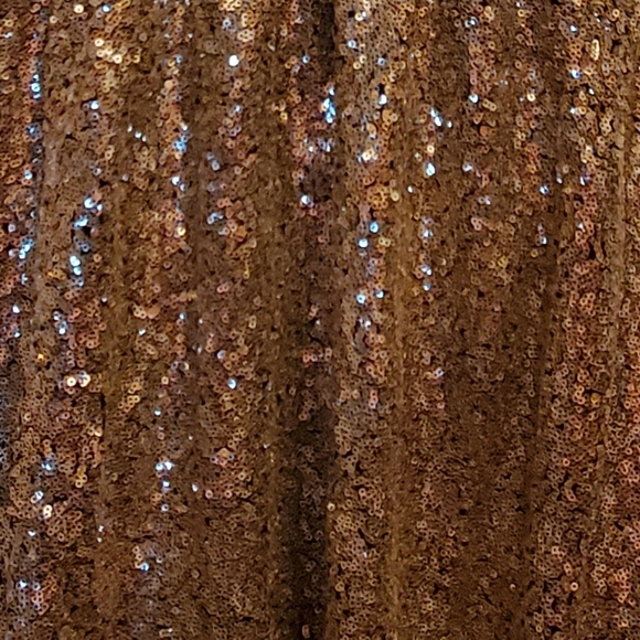 Gold sequined halter top dress - Picture 3 of 3
